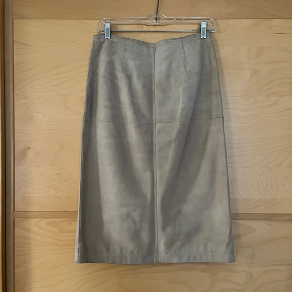 Rag and Bone Mid-length Suede Skirt w/ White Front Zipper - Size 4 - Picture 7 of 11